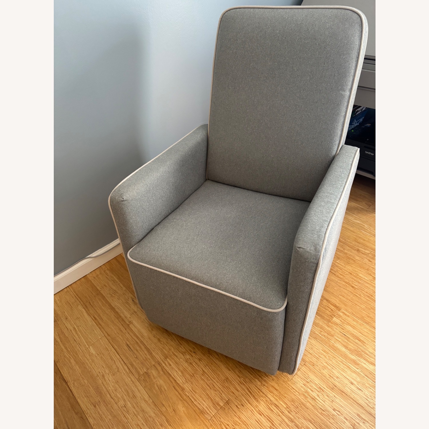Davinci Olive Glider and Ottoman - image-2