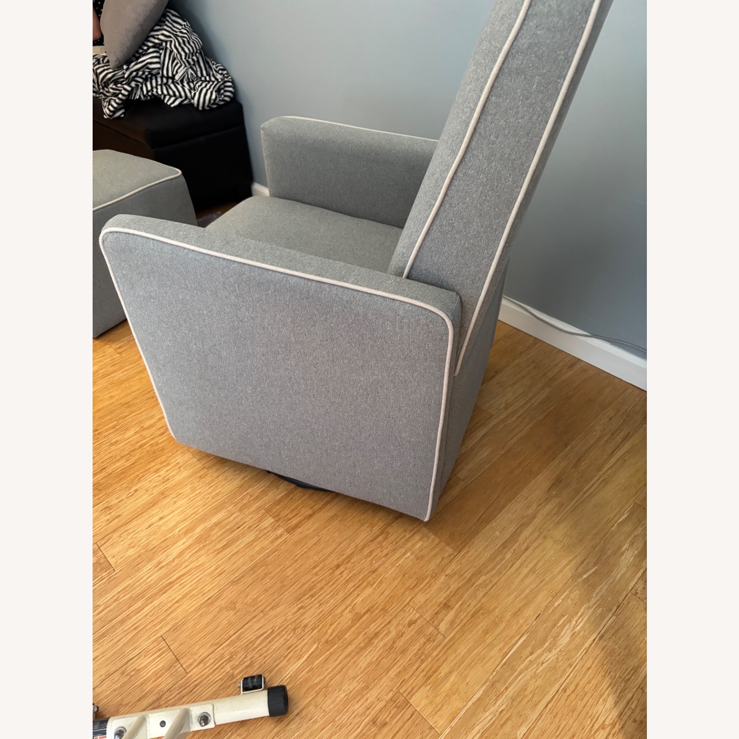 Davinci Olive Glider and Ottoman - image-3