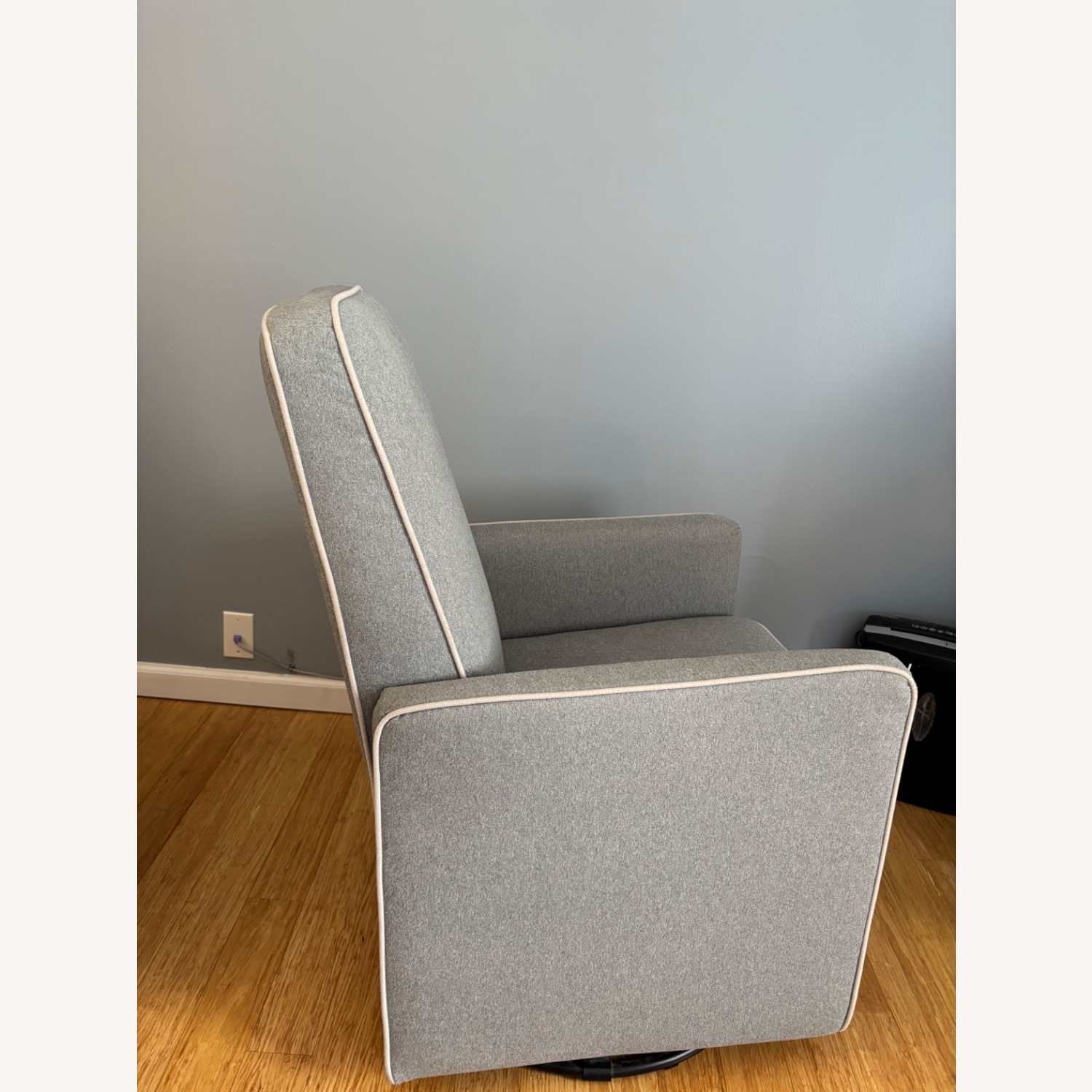 Davinci Olive Glider and Ottoman - image-5