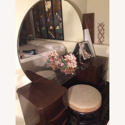 Used Vintage/Antique Vanity/Dressing Table for sale on AptDeco
