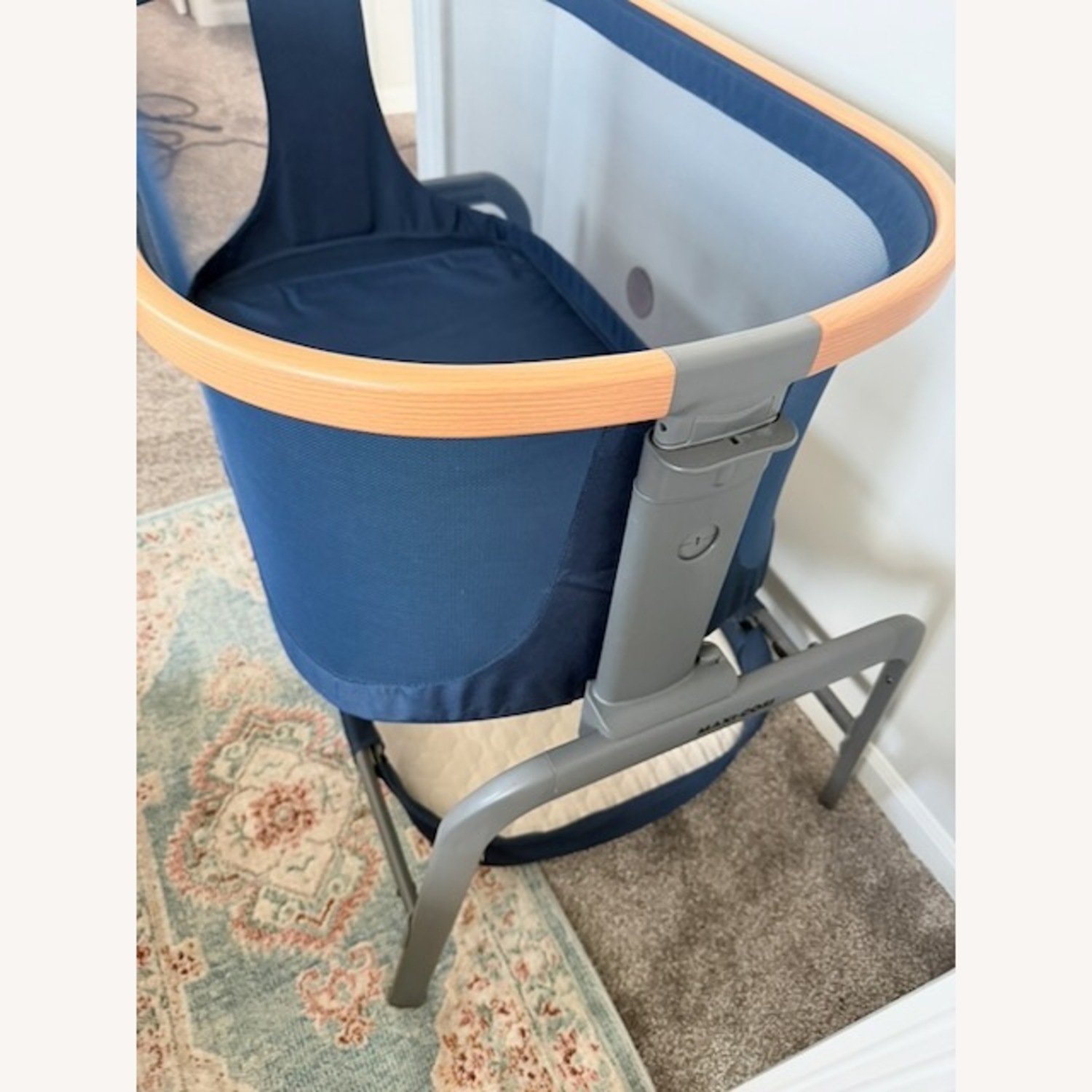 Maxi-Cosi Iora Bassinet - image-3