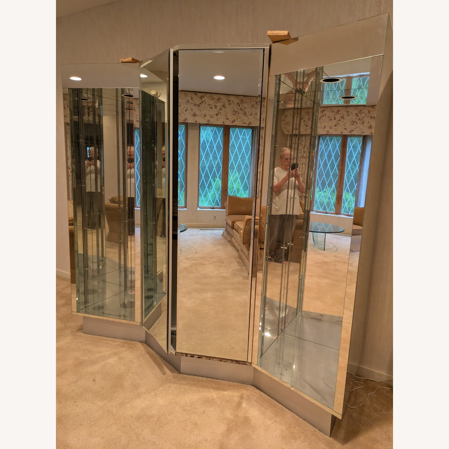 Mirrored Wall Unit - image-1