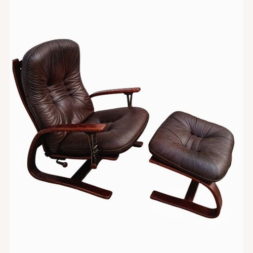 Used Vintage/Antique Finds Dark Brown Leather Recliner for sale on AptDeco