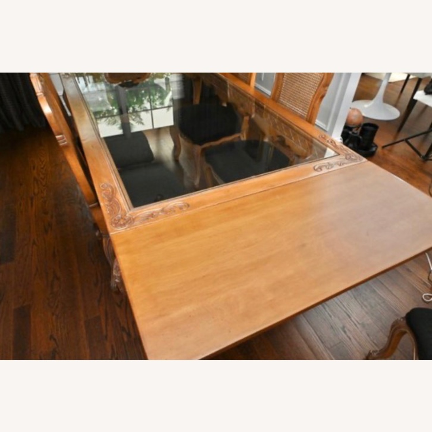 Dining Table & 6 Chairs - image-3