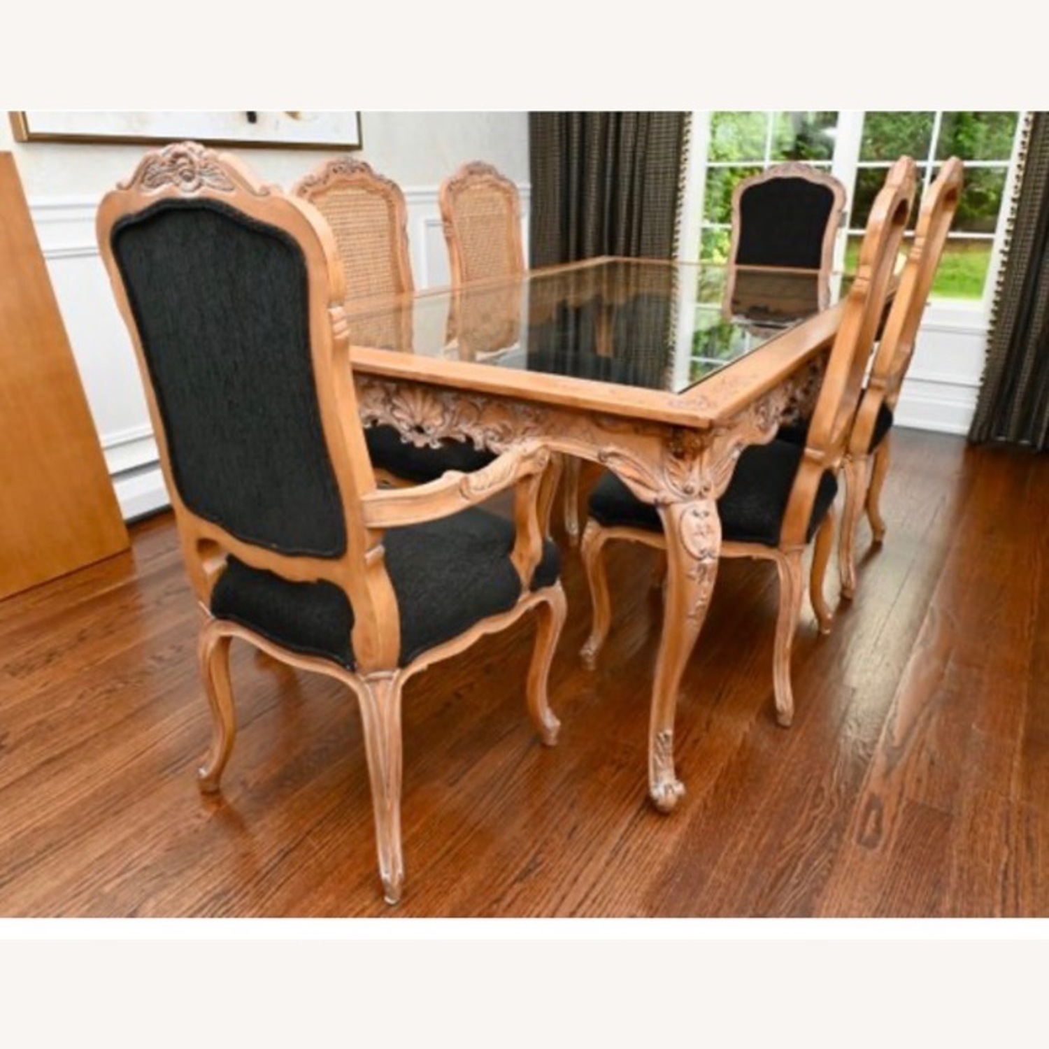 Dining Table & 6 Chairs - image-5