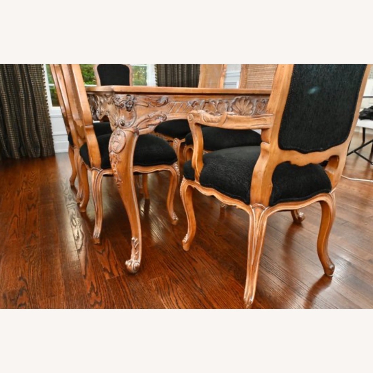 Dining Table & 6 Chairs - image-4