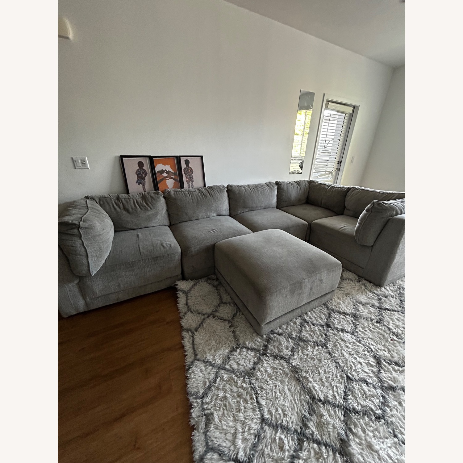 Sectional 6-piece Gray with Ottoman - image-1