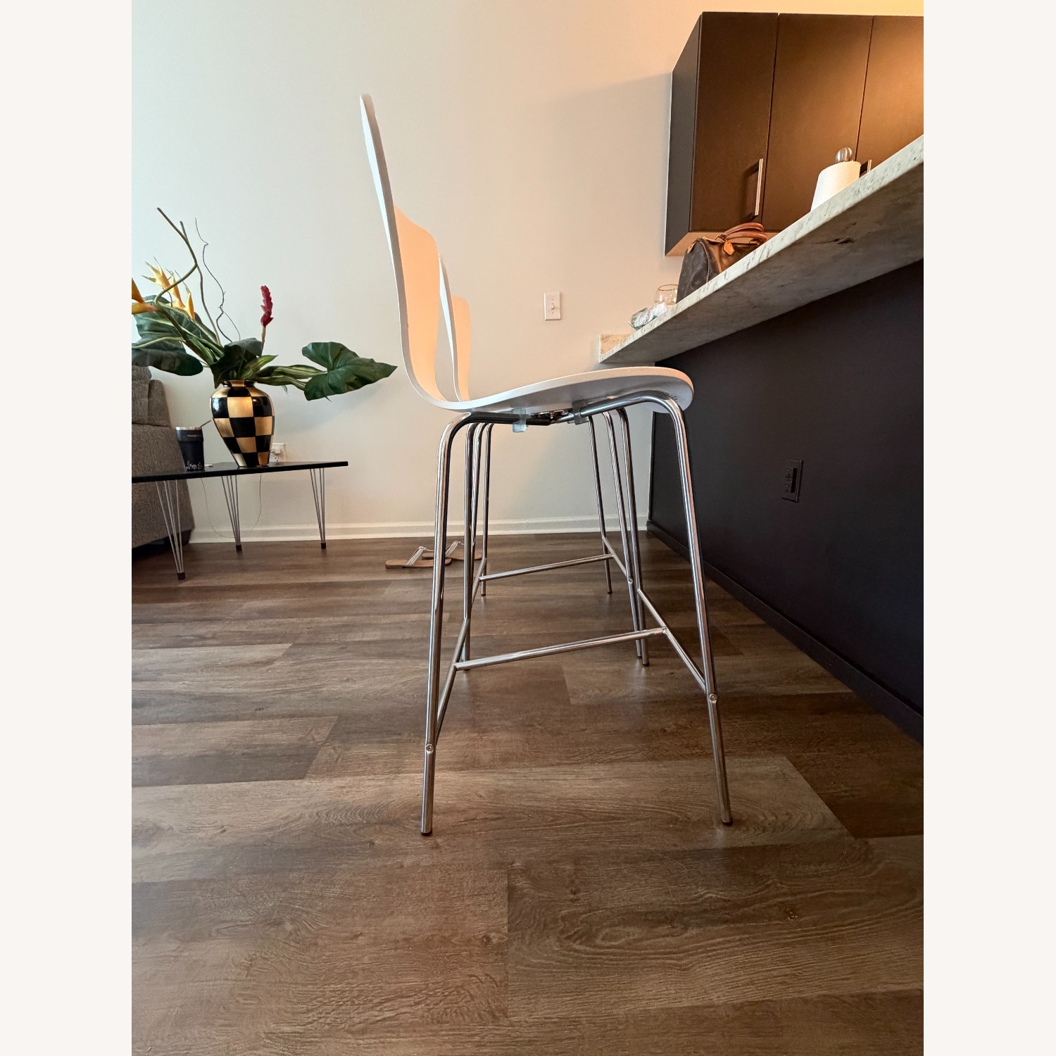 White Bar Stools - image-3