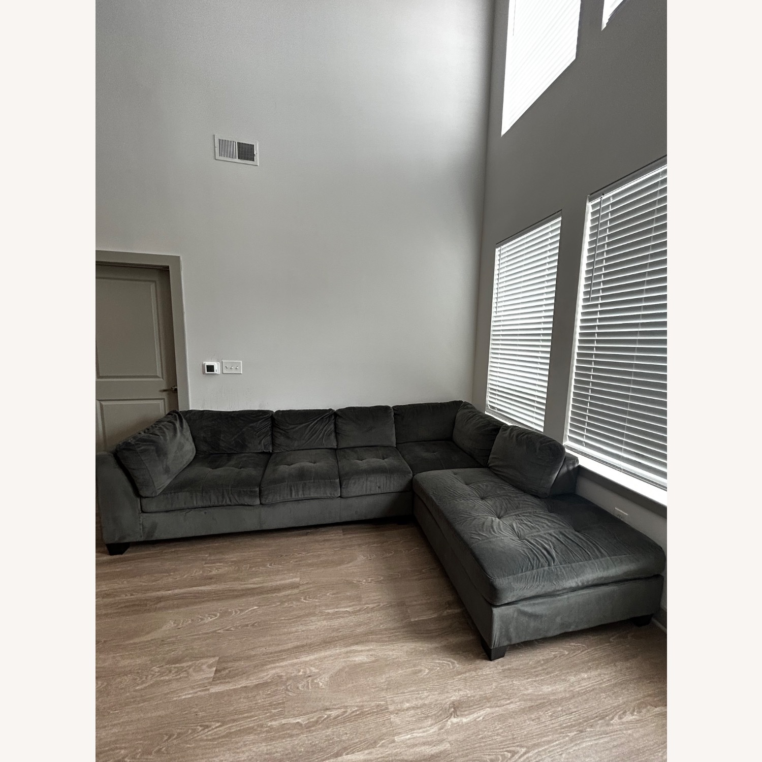 Value City Furniture Dark Gray 2 Piece Sectional - image-4