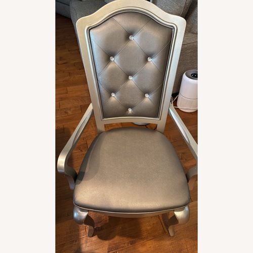 Used Diva Glam Dining Set for sale on AptDeco
