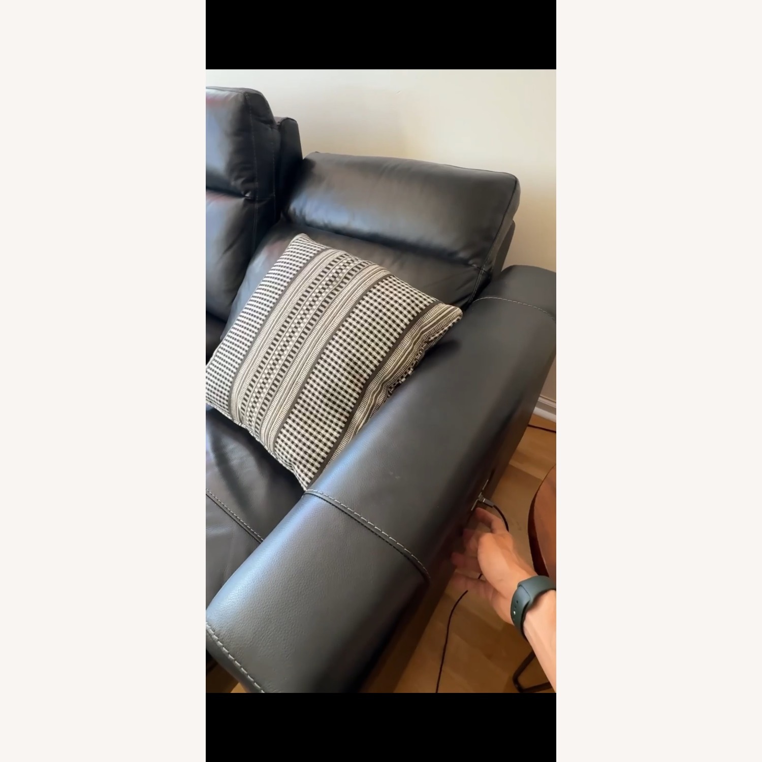 Raymour & Flanigan Power Reclining Sectional Sofa with Chaise - image-8