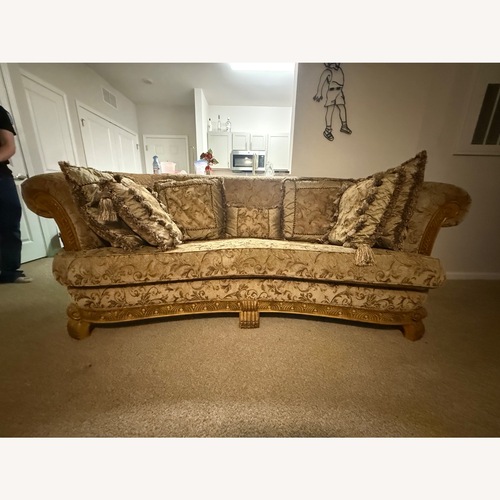 Used Vintage/Antique Finds 3+ Seater Sofas for sale on AptDeco