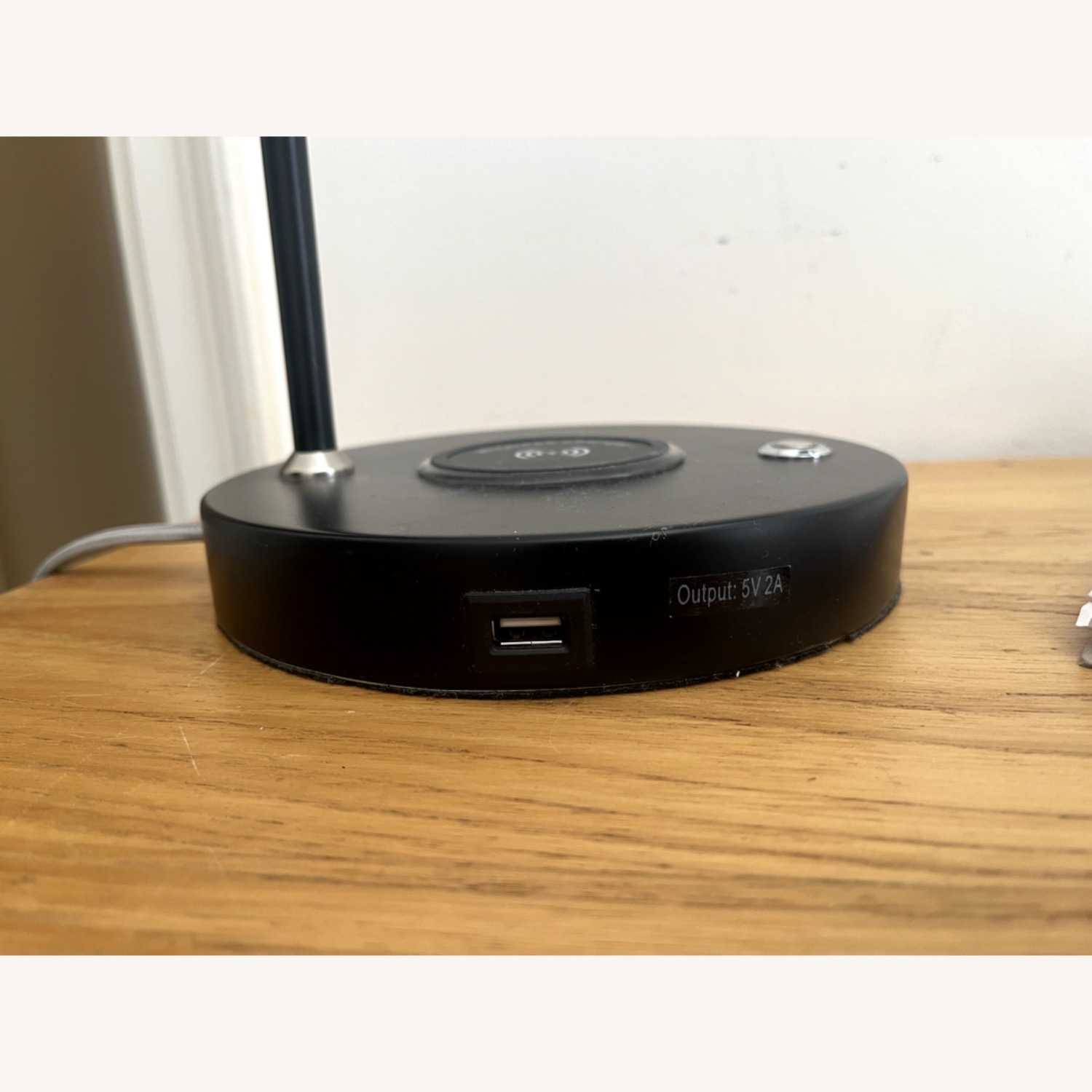 Table Lamp with Wireless Charger - image-2