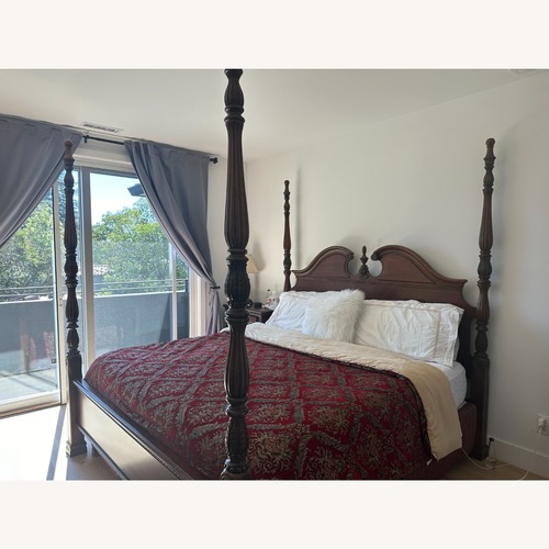 Used Poster King Size Bed Kathy Ireland for sale on AptDeco