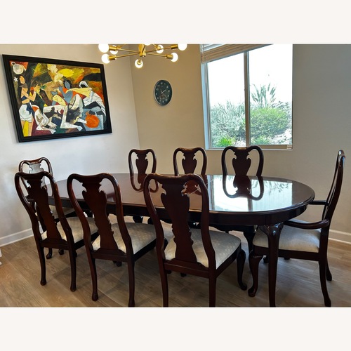 Used Thomasville Furniture Industries Dining Table for sale on AptDeco