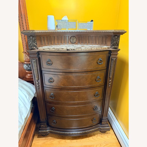 Used Raymour & Flanigan Wilshire Chest for sale on AptDeco