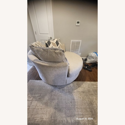 Used Raymour & Flanigan Cooper Light Gray Fabric Accent Chair for sale on AptDeco