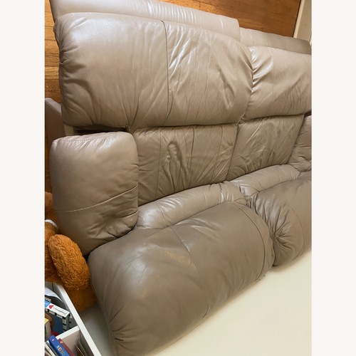 Used Vintage/Antique Natural 3+ Seater Sofa for sale on AptDeco