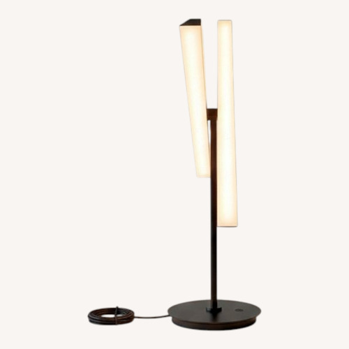 Used Seed Design Konnect Led Table Lamp in Matte Black for sale on AptDeco