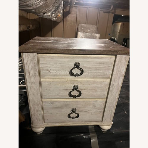 Used Ashley Furniture Willowton 24" 2 Drawer Charging Nightstand for sale on AptDeco