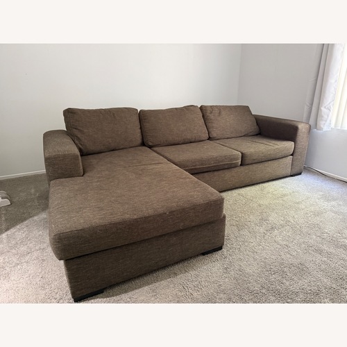 Used Spacious 3-Seat Sectional W Chaise for sale on AptDeco