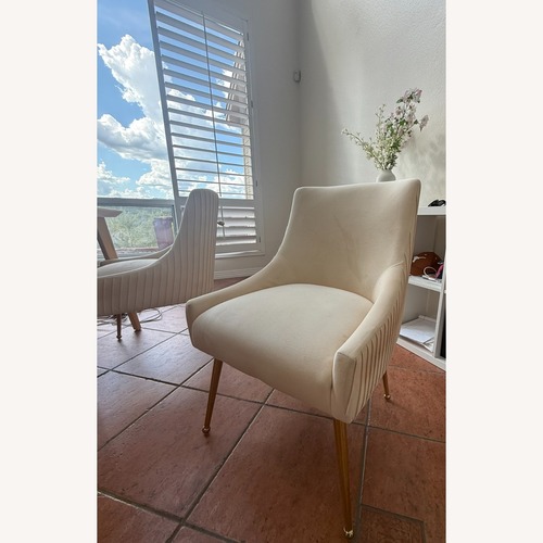 Used Baudel Tufted Velvet Upholstered Side Chair for sale on AptDeco