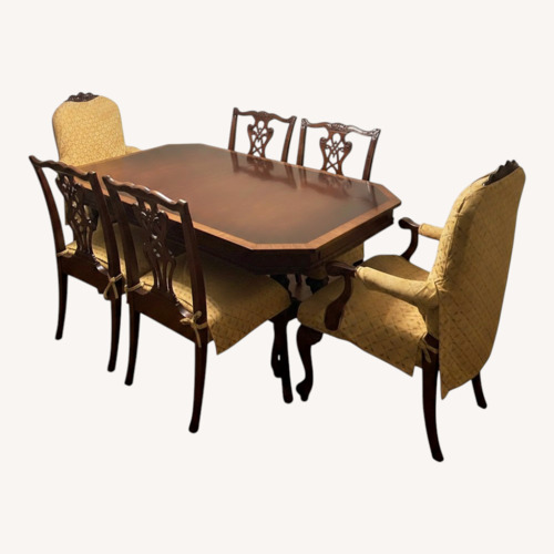 Used Traditional Mahogany Dining Room Set for sale on AptDeco