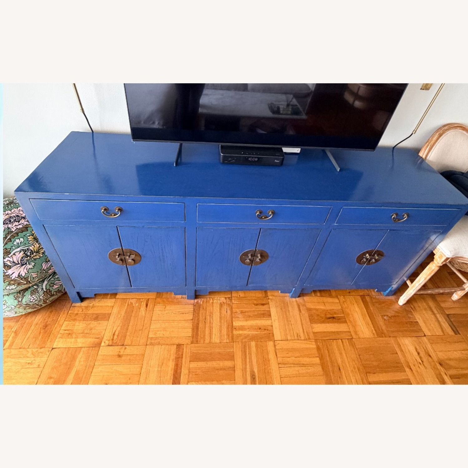 Vintage/Antique Chinese Sideboard - image-4