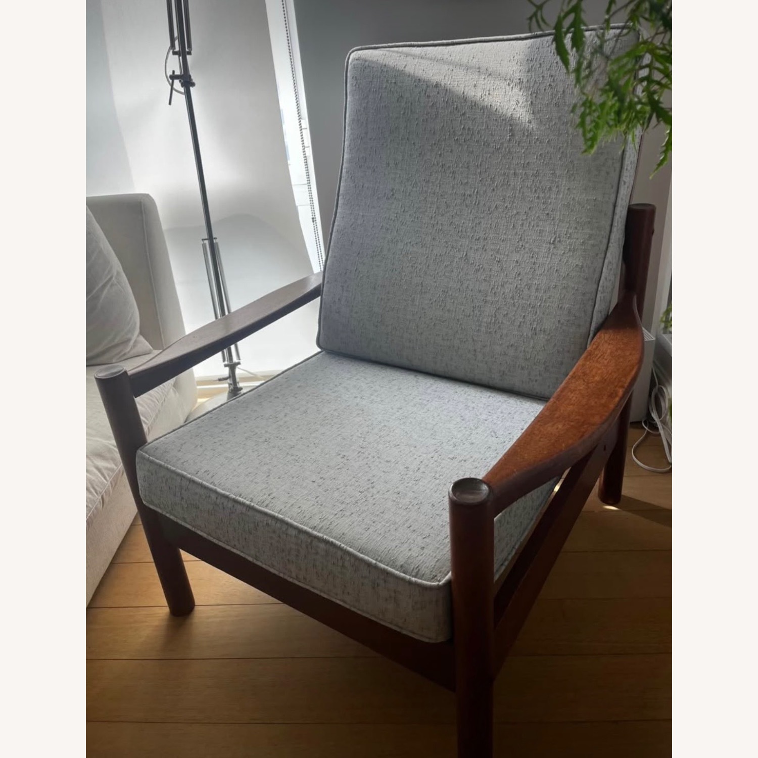 Vintage Accent Chair - image-3