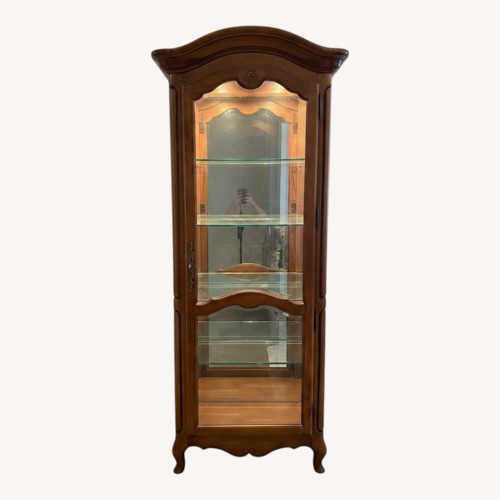 Used Stunning Display Cabinets for sale on AptDeco