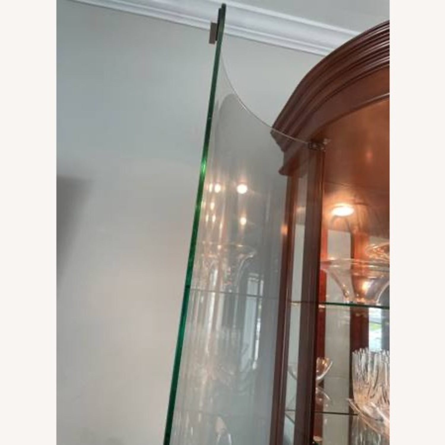 Pulaski Rounded Corner Curio Cabinet - image-5