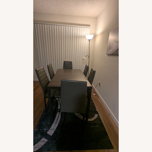Used 6 Seater Dining Table Set for sale on AptDeco
