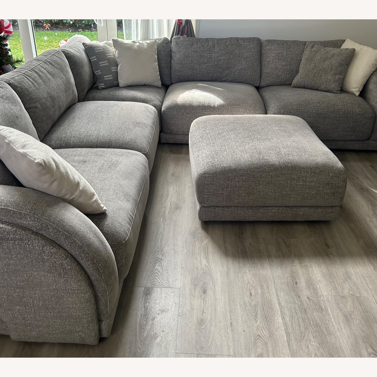 Grey Sectional Sofa with Chaise - image-1