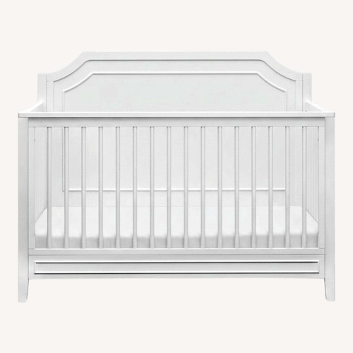 Used DaVinci Chloe 4-in-1 Convertible Crib for sale on AptDeco