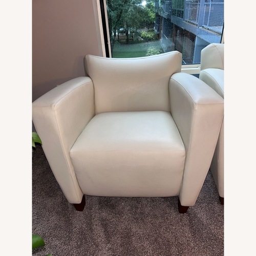 Used White Leather Armchairs for sale on AptDeco