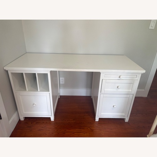 Used Pottery Barn Teen Beadboard Desk for sale on AptDeco