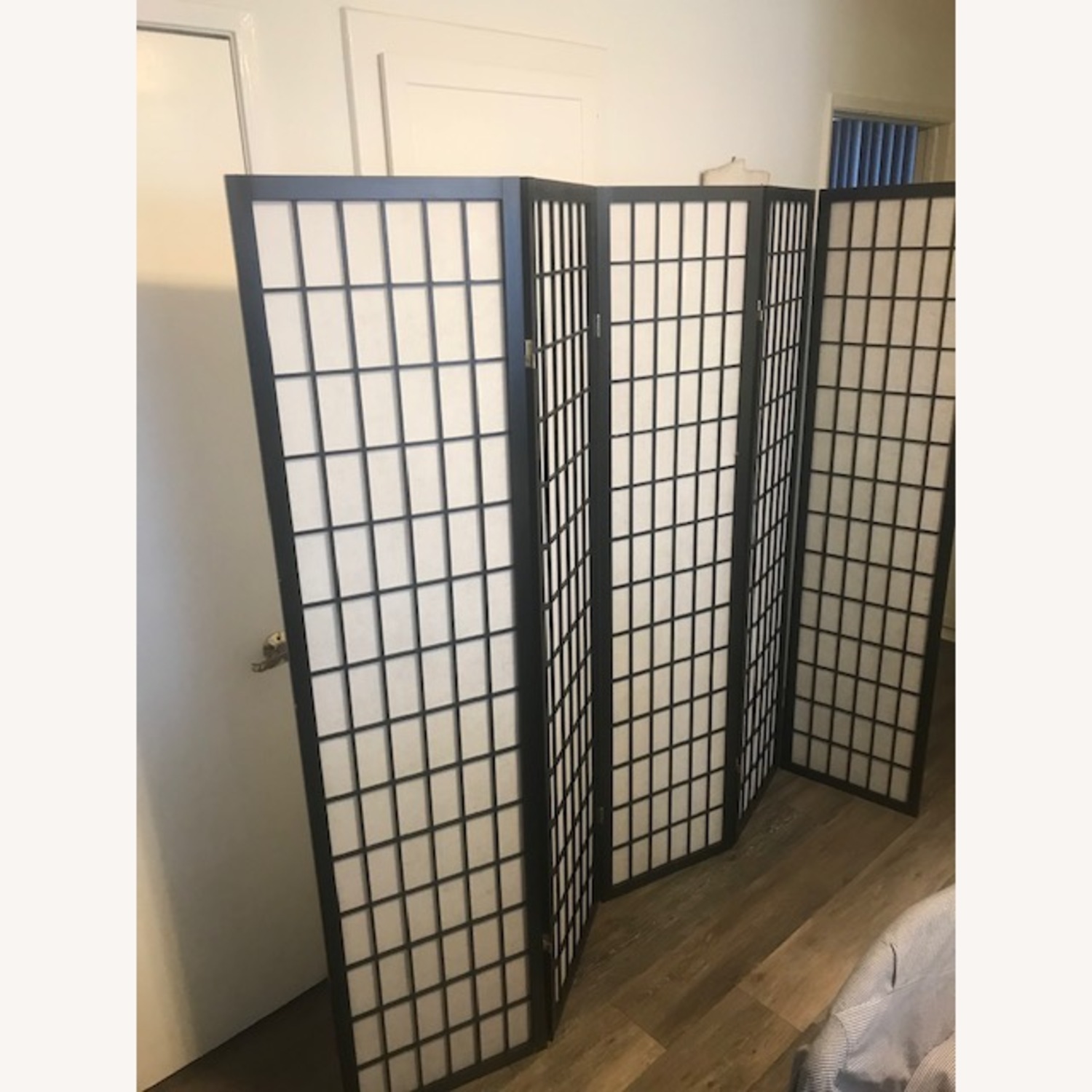 Red Lantern Black/White Shoji Screens (2) - image-2