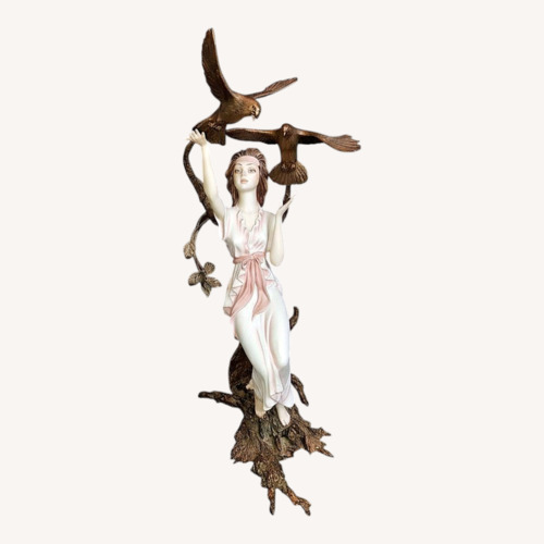 Used Albany Fine China Lucerne Figure for sale on AptDeco