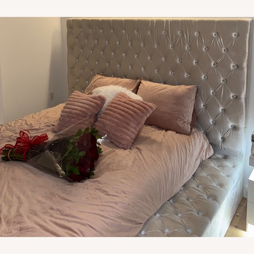 Used Home Meridian Light Gray Fabric Queen Bed for sale on AptDeco