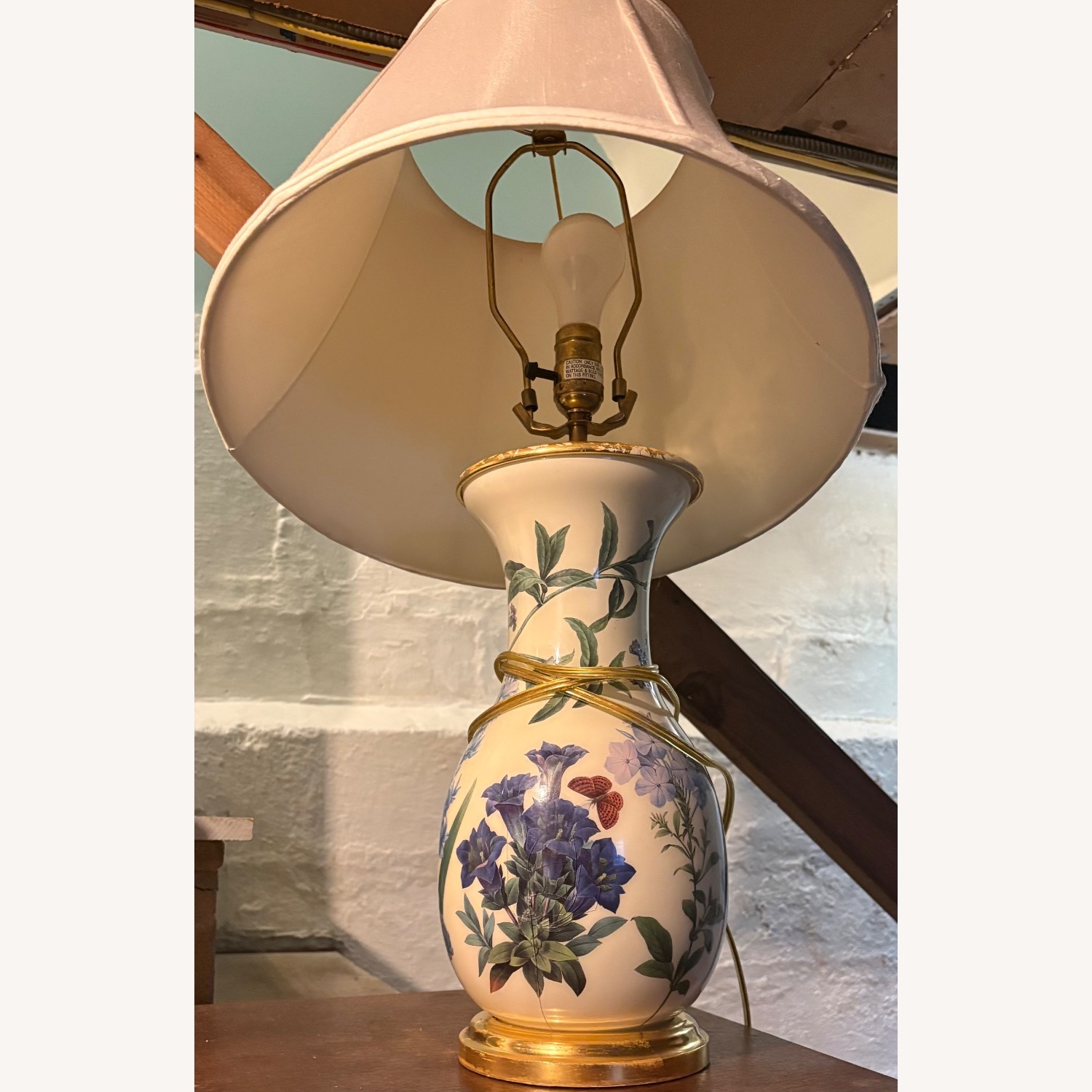 Vintage Lamp - image-3