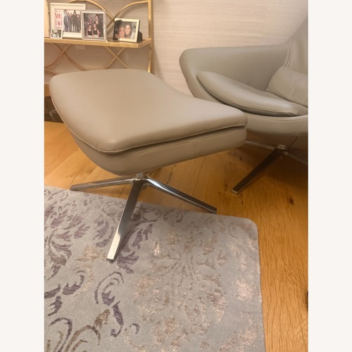 Used B&b Italia Metropolitan Leather Ottoman for sale on AptDeco