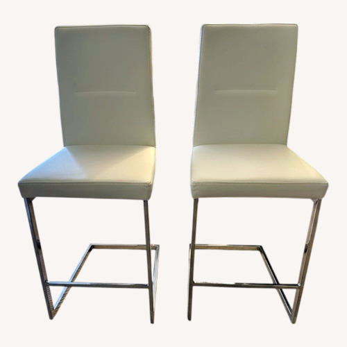 Used 26" Counter Stool in White Set of 2 for sale on AptDeco