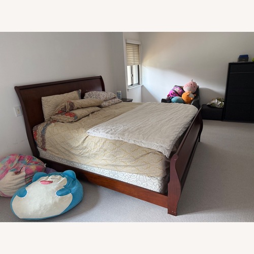 Used Simmons King Size Bed for sale on AptDeco