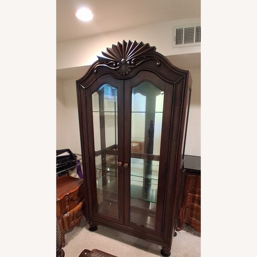 Used Wall Unit for sale on AptDeco