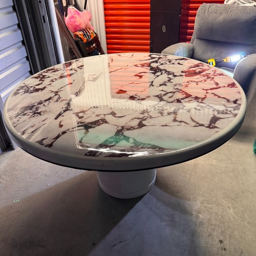 Used Raymour & Flanigan White Lacquer Dining Table for sale on AptDeco