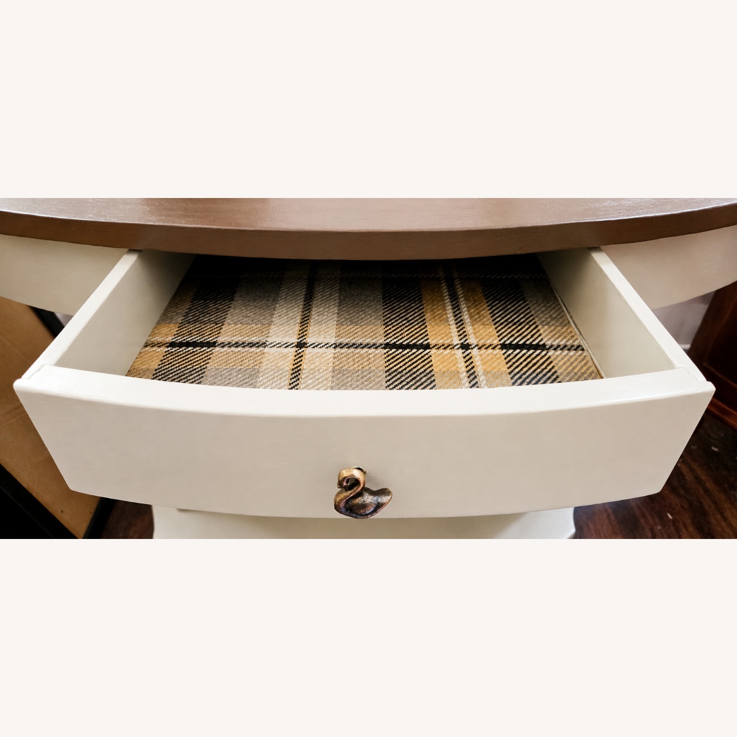 Cottagecore Entryway Table | The Jonie No. 001 - image-1