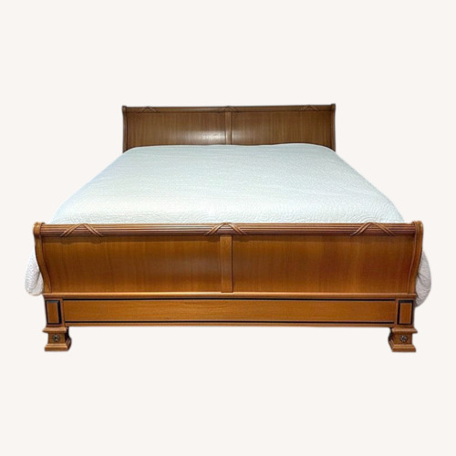 Used Thomasville Furniture Industries Oak King Bed for sale on AptDeco