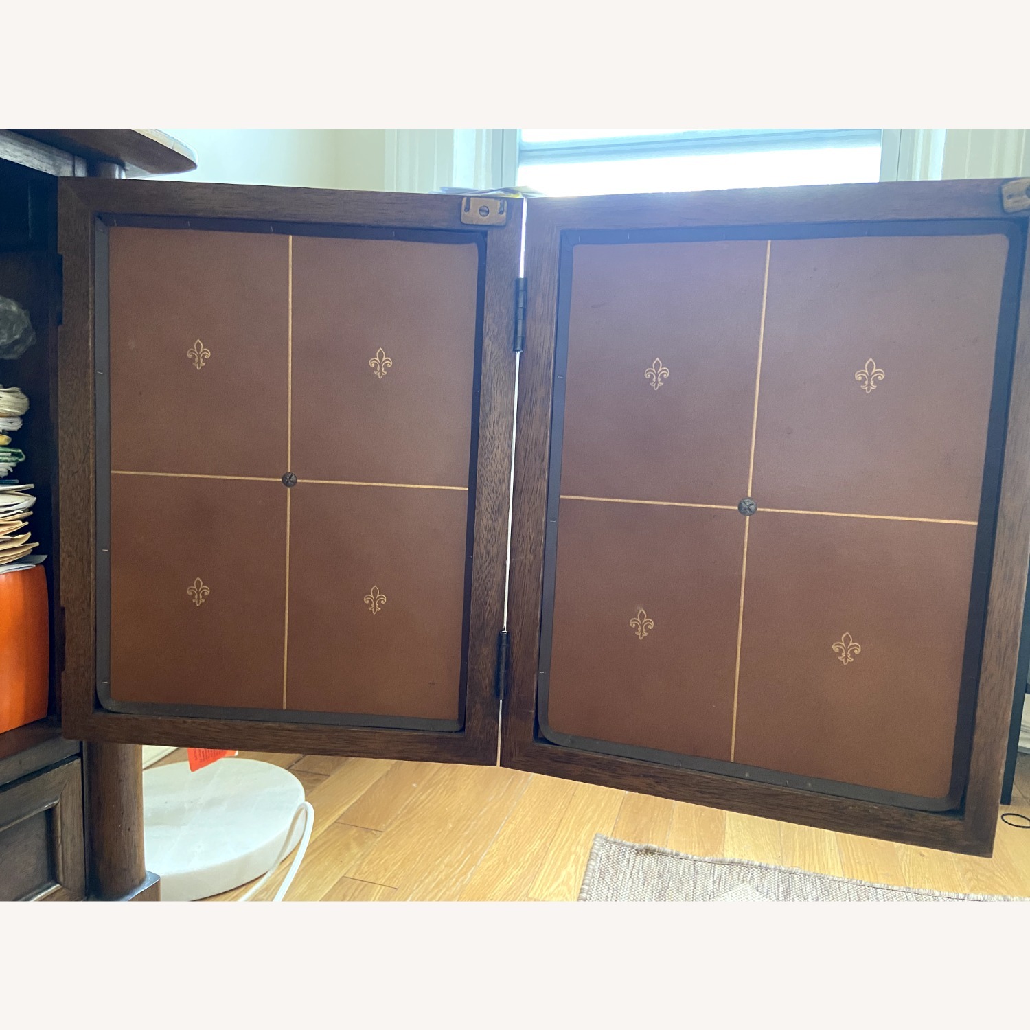 Vintage Mahogany Wood Sideboard Bar Cabinet  - image-4