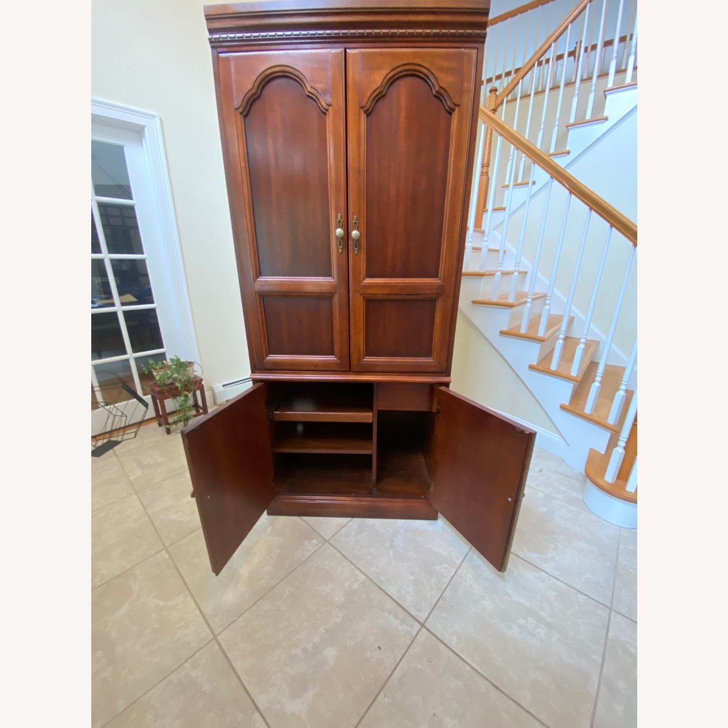 Queen Ann Style Solid Wood Entertainment Armoire - image-3