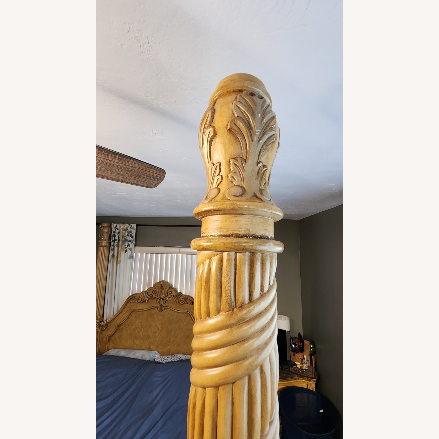 4 Pillar Queen Bed Frame - image-2